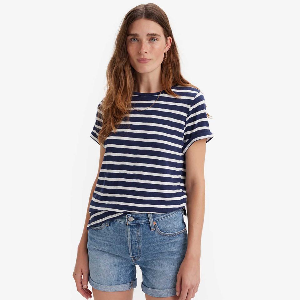 Camiseta Levi's Margot Listrada Manga Curta