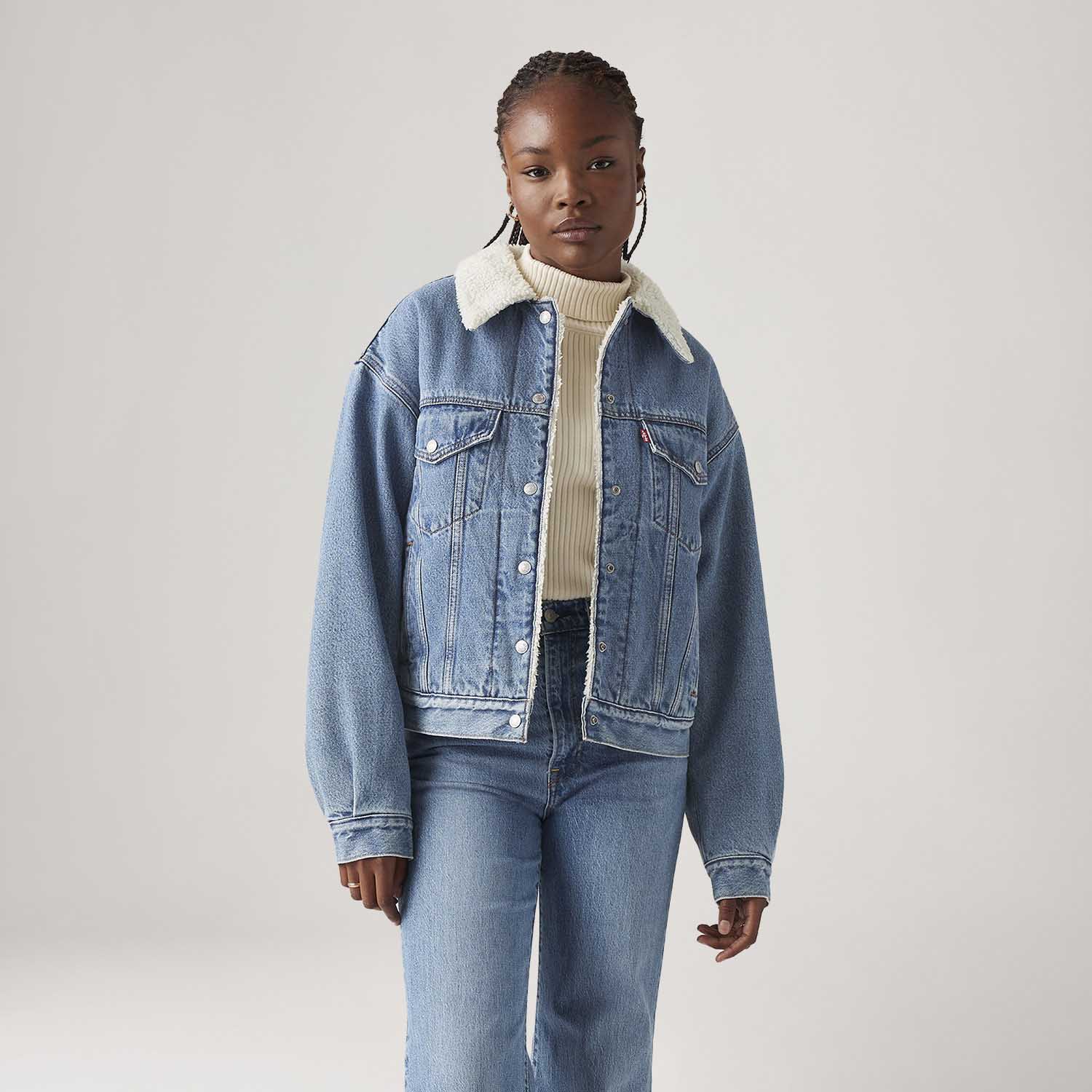 Jaqueta Jeans Levi's® 90's Sherpa Trucker Lavagem Escura