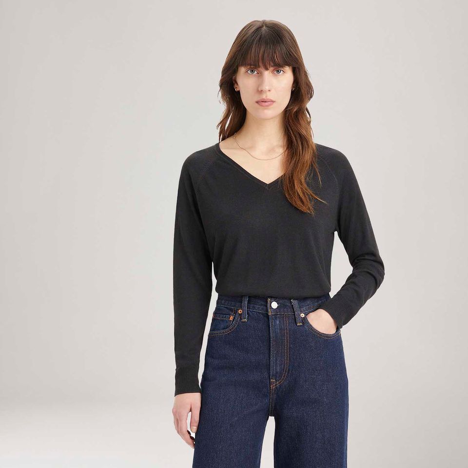 Suéter Levi's® Petal Vneck Preto Manga Longa