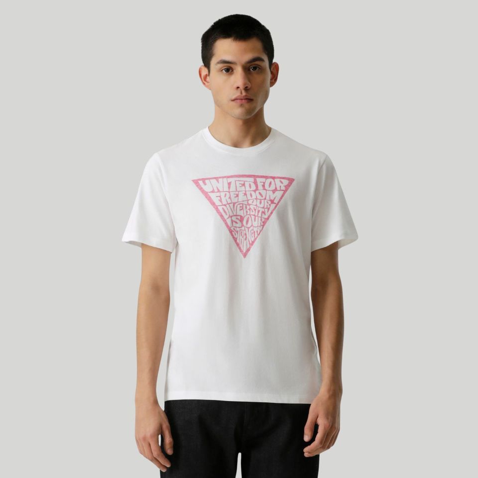 Camiseta Levi's® Community Branca Manga Curta