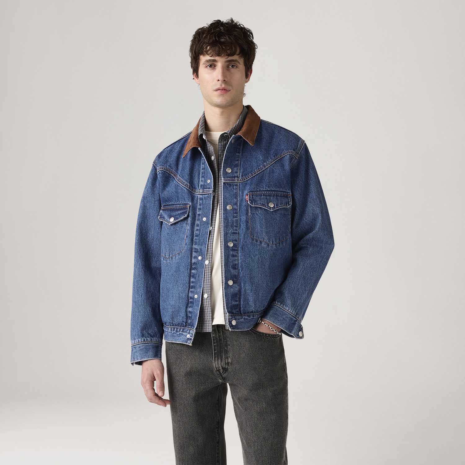 Jaqueta Jeans Levi's® Western Trucker Shorthorn Lavagem Escura — Levi's