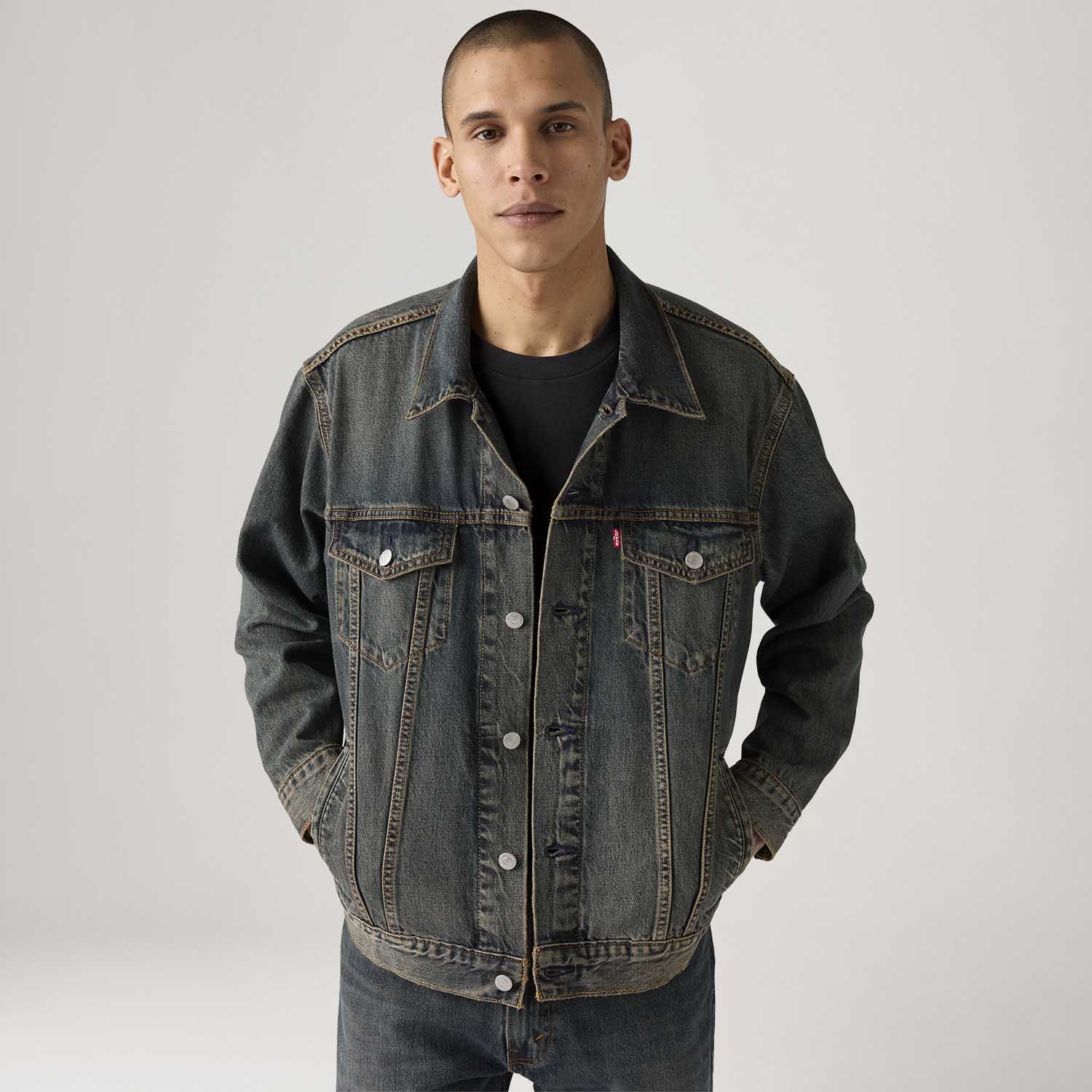 Jaqueta Jeans Levi's® Trucker Relaxed Lavagem Escura — Levi's