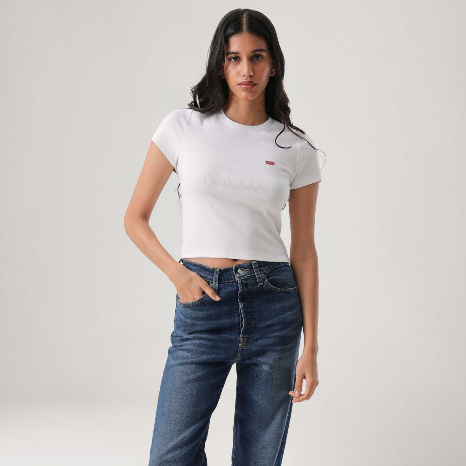 Camiseta Levi's® Essential Sporty Branca Manga Curta — Levi's