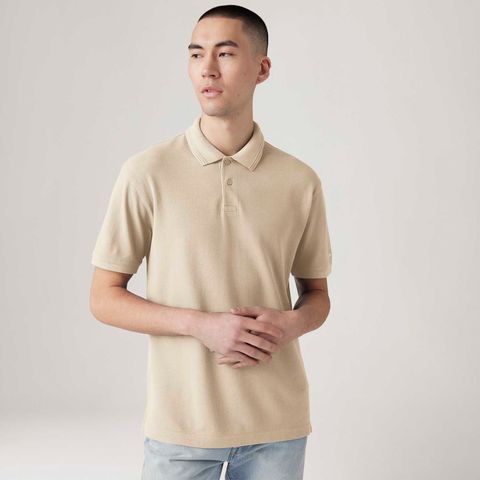 Polo Levi's® Standard Bege Manga Curta — Levi's