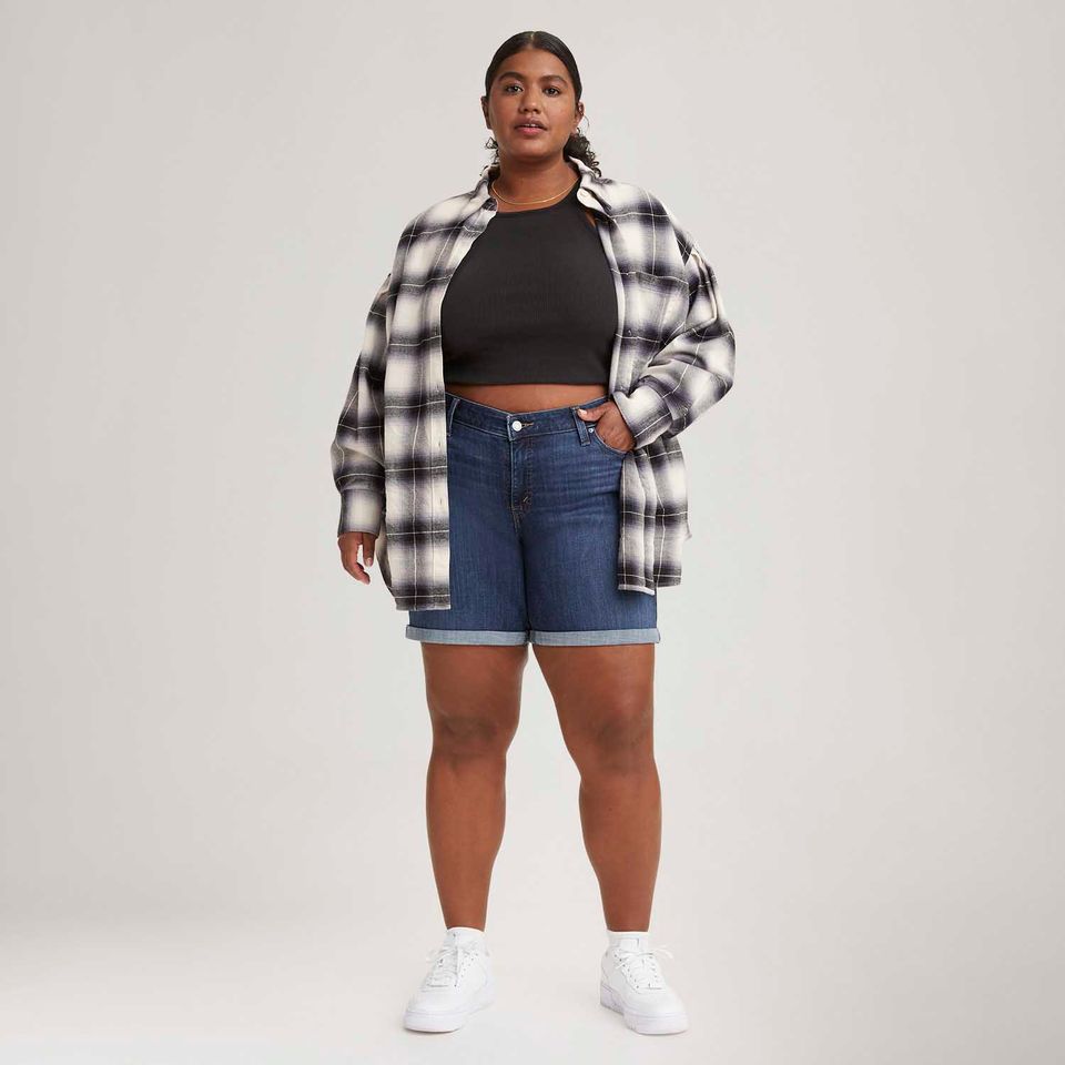 Short Levi's® Plus Size Lavagem Escura