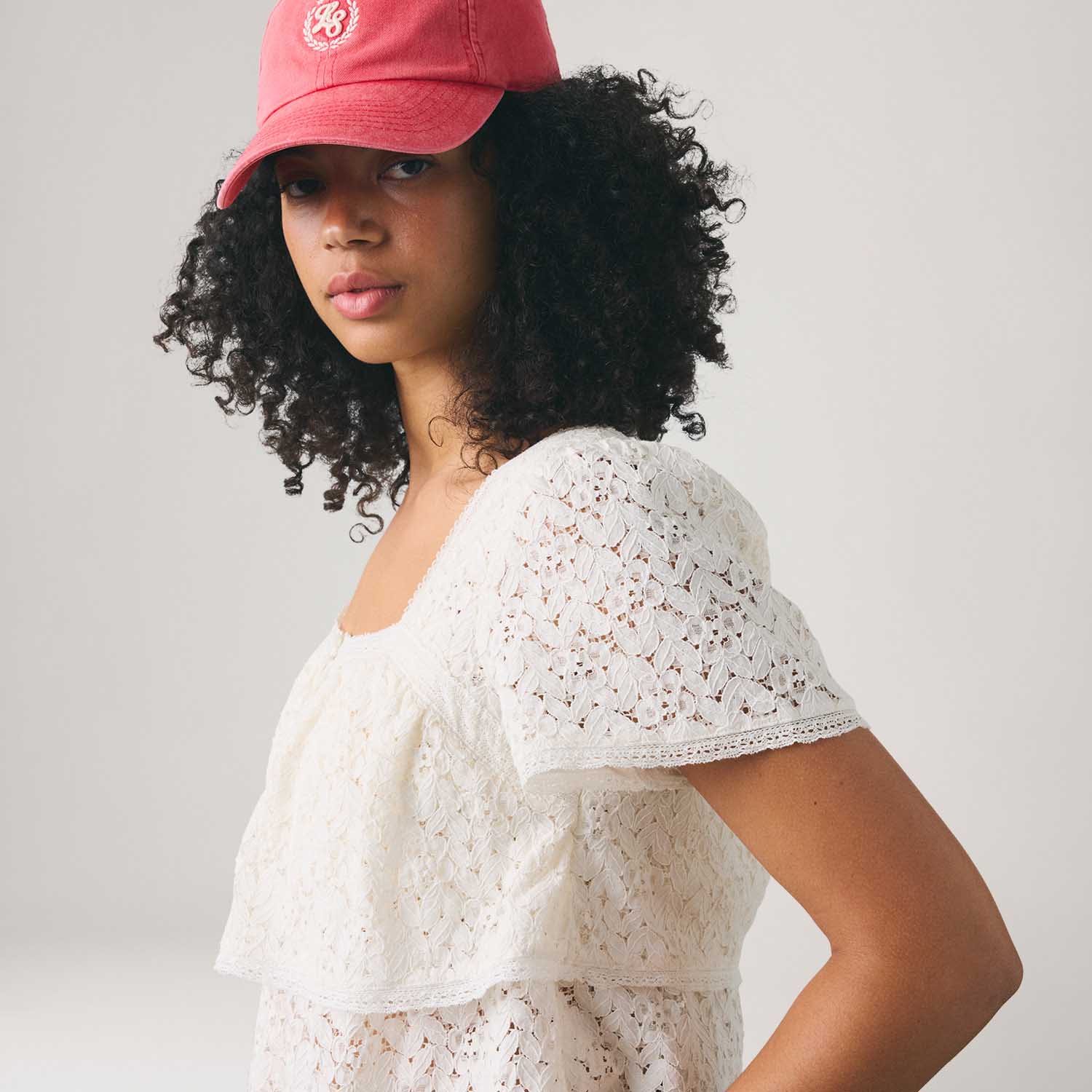 Blusa Levi's® Dom Lace Off White Manga Curta
