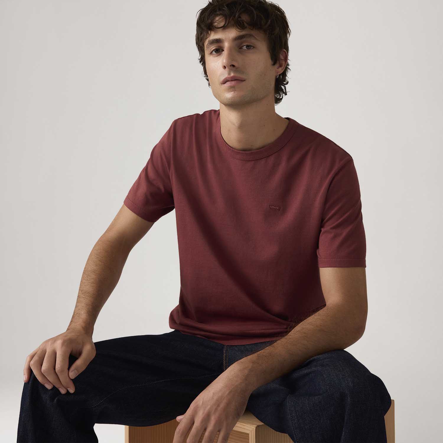 Camiseta Levi's® Original Tee Vinho Manga Curta